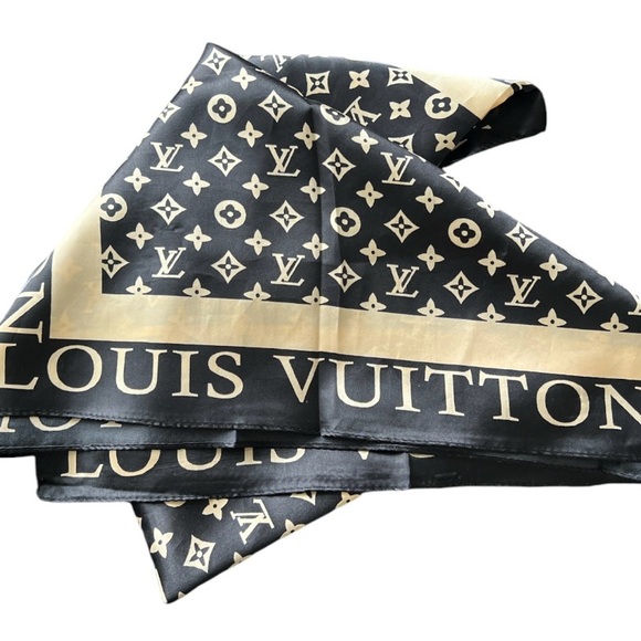 💎 Louis Vuitton Scarf - Picture 3 of 3